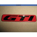 EMBLEMA PLACA CH "GTI" LETRA NEGRA FONDO ROJO