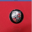 EMBLEMA PLACA RDA. CONICA "PORSCHE" NEGRO